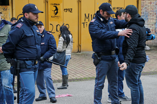 Naoružani šipkama krali priloge vernika u Italiji! Bosanac i Rimljanin pali zbog 54 evra!