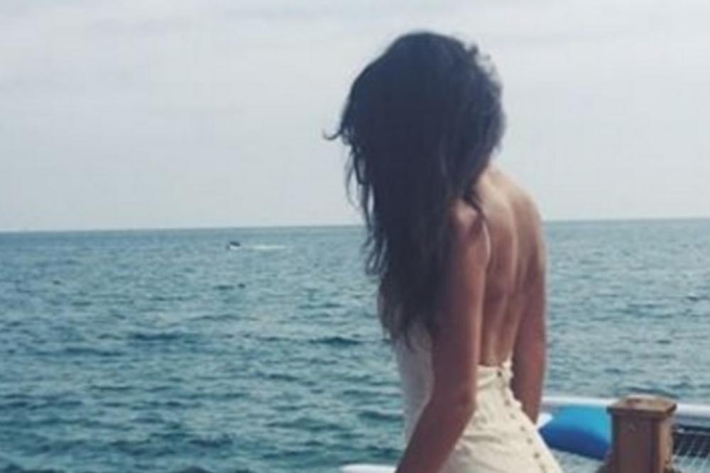 Bila je MIS SRBIJE, odrekla se titule da bi se udala za brata Emine Jahović i rodila TROJE DECE - Danas je RIBA I PO