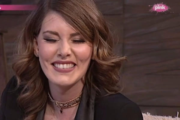 TAMARA DRAGIČEVIĆ BEZ ŠMINKE I FILTERA, OSVANULA FOTOGRAFIJA: Nećete verovati kako ZAPRAVO IZGLEDA (FOTO)