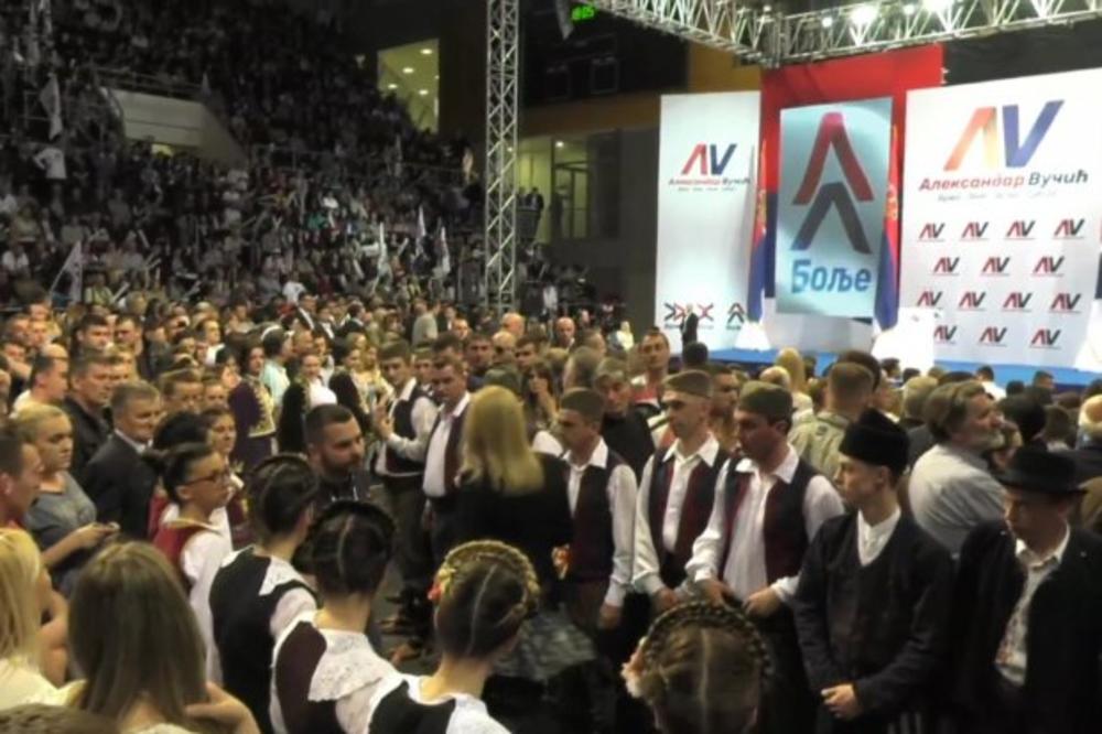 MITING SNS U KRALJEVU: Vućić: Preširoka su moja leđa za njihove slabe udarce (VIDEO)