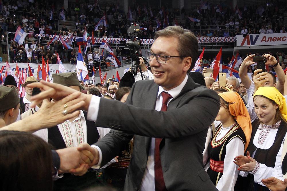 USLIKAN NA AERODROMU? Vučić na miting u Nišu iz Beograda stigao AVIONOM! (FOTO)