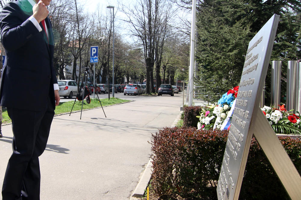 JEREMIĆ: Ne smemo pokleknuti i ući u NATO!