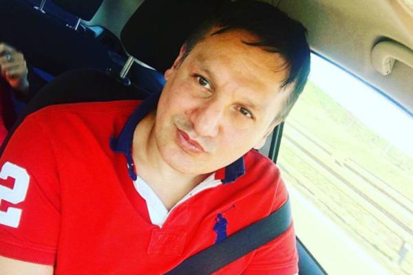 GAGI ĐOGANI U ZAGRLJAJU NOVE DRAGE Plavuša u brushalteru, a Gagi je pipka?! (FOTO)