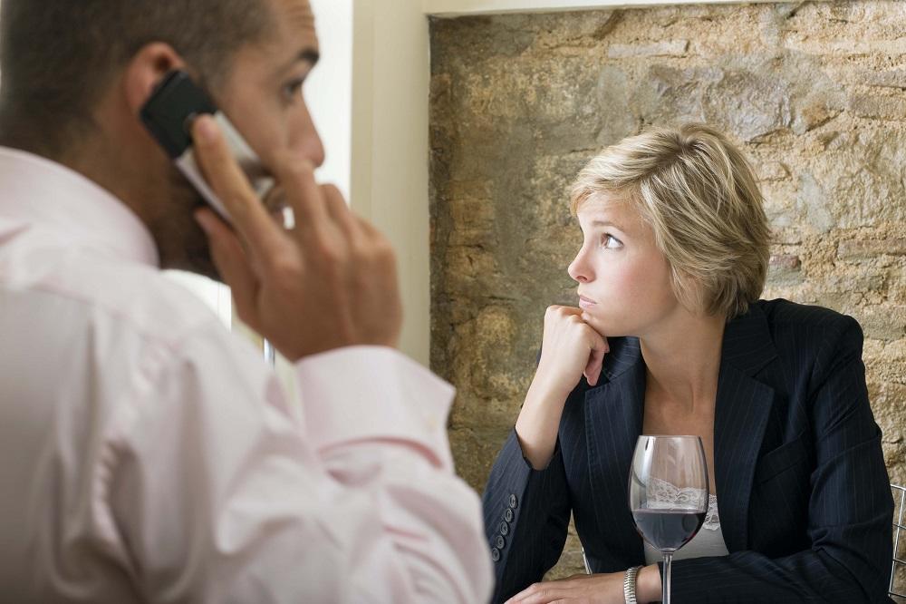 Ma, promeni ga! 5 znakova da imaš užasnog dečka (FOTO) (GIF)