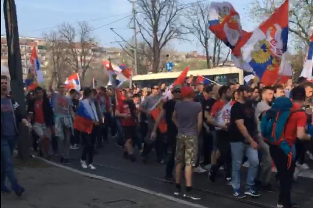 Svi su očekivali crveno-beli spektakl, ali OVAKVOM HAOSU na ulicama Beograda niko se nije nadao! (VIDEO)