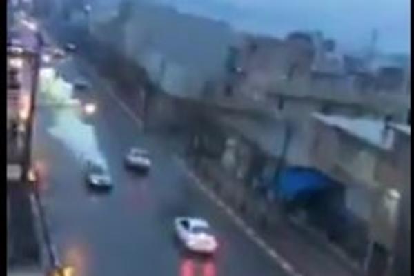 NEVEROVATAN SNIMAK: Munja pogađa vozača automobila usred vožnje! (VIDEO)