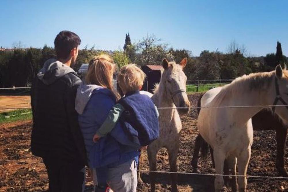 IDILA ĐOKOVIĆEVIH! Ništa ne puni Novakove baterije bolje nego kvalitetno vreme sa porodicom! (FOTO)