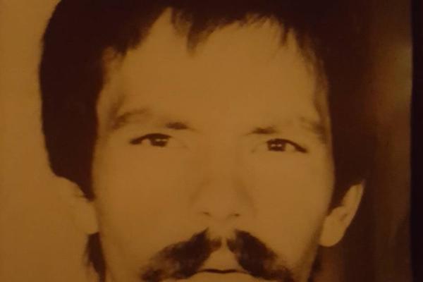 Naša pevačica je GODINAMA pokušavala da sazna nešto o svom OCU: Jedna informacija joj je BUKVALNO promenila život!