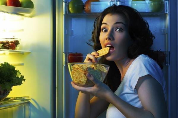 Mali noćni zalogaji goje, ali šta ako ste zaista gladni? (FOTO) (GIF)