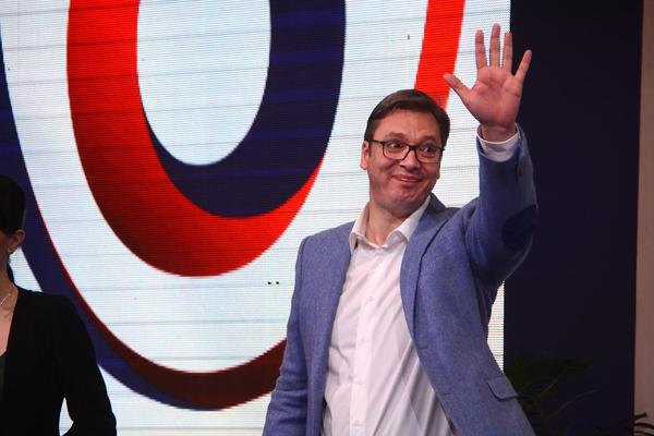 SNS SUTRA O PREMIJERU: Naprednjaci hoće nekog iz svojih redova, Vučić iznenađen