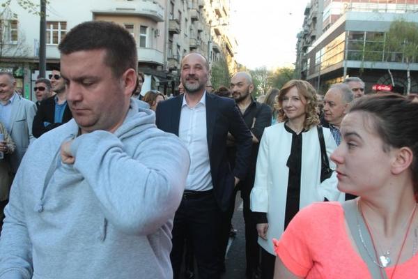 SRAMNO JE KAKO VAS TRETIRAJU! VI NISTE OLOŠ I KLOŠARI! Saša Janković uputio poruku studentima koji protestuju koja će vas oduševiti!