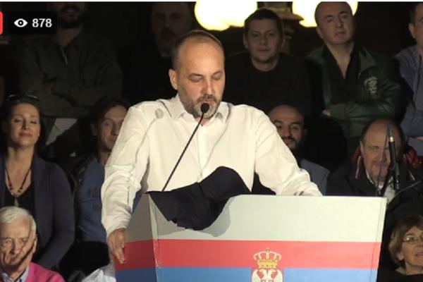 BEZ DLAKE NA JEZIKU: Saša Janković ne štedi reči na svom završnom mitingu! (VIDEO)