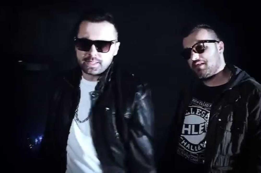 Oni prave HITOVE za celu ESTRADU, imaju MILIONSKE preglede: Ovo su DEVOJKE Jale Brata i Bube Corellija! (FOTO)