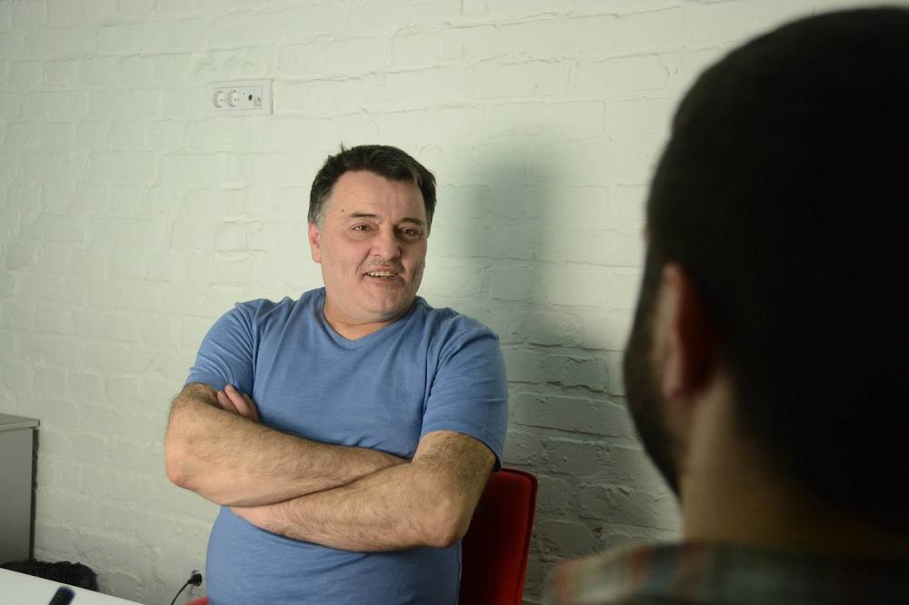 VUDU POPAJ NAS JE RAZVALIO: Kako popiti ESPRESO bez kinte, koje bombe najviše bole, a kome su mozak poderali ekseri? (VIDEO)