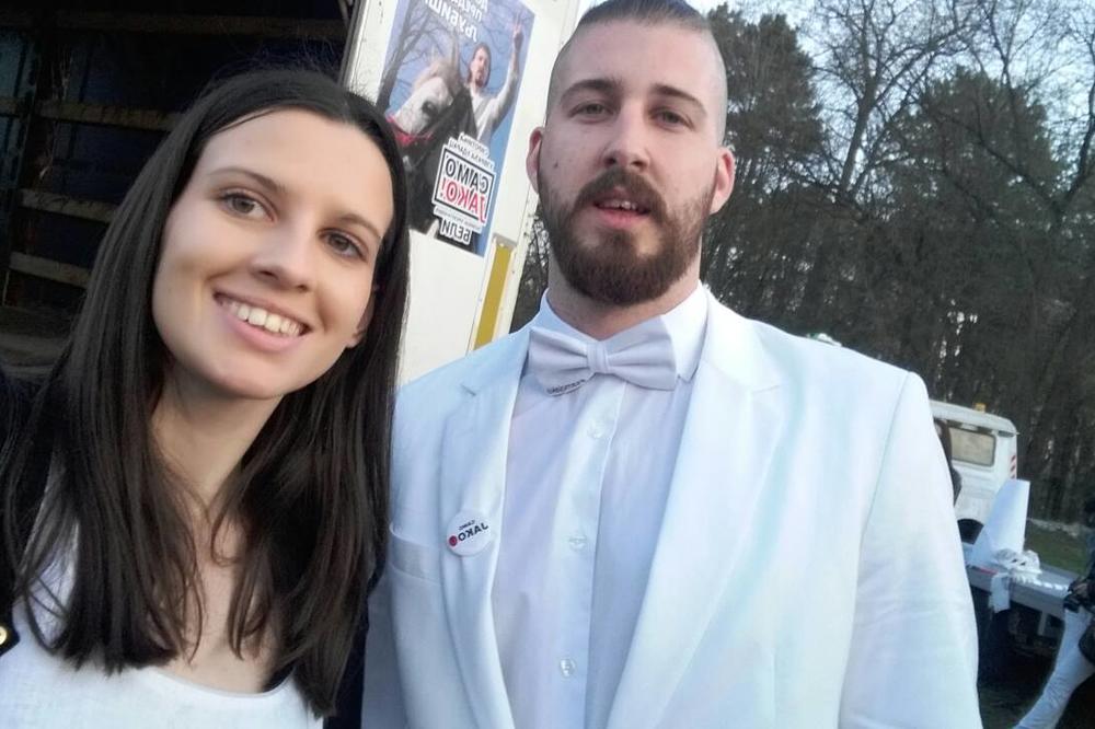 Nervozni Beli PREKINUO INTERVJU! Uvredio se kad su ga nazvali SATIRIČNI POLITIČAR! (VIDEO)