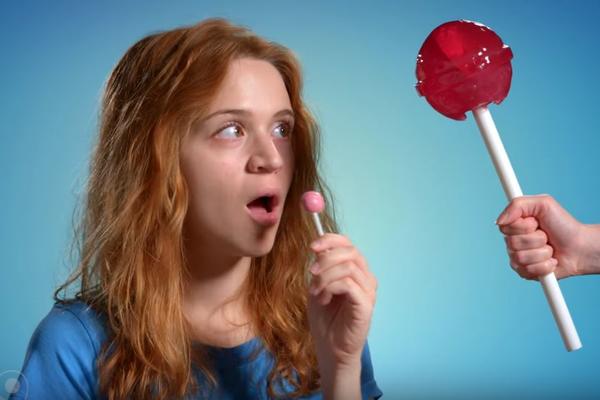 Da li znate čemu služi rupica na štapiću od lizalice?(FOTO) (GIF)