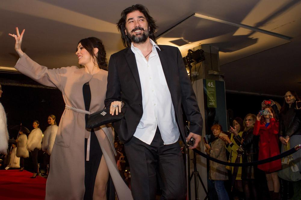 NIKO NIJE ZNAO DA VOJIN IMA BRATA: Zove se Milovan, isto je umetnik i neverovatno liče! (FOTO)