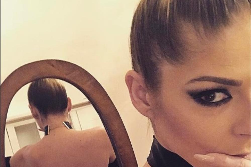 SRPSKA PEVAČICA O BOLNOM ISKUSTVU: Skot me samo ISKORISTIO za seks, a ja mu pevala na svadbi!