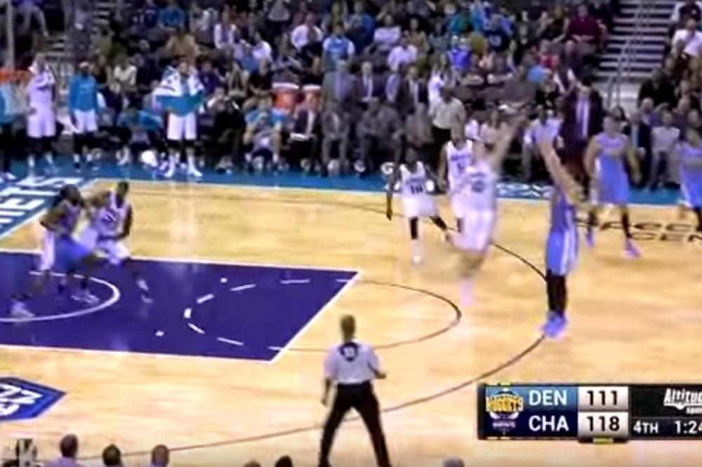 Fenomenalni Jokić naterao američkog komentatora da se dere na srpskom! I da li ste znali da Srba ima 100 miliona?! (VIDEO)