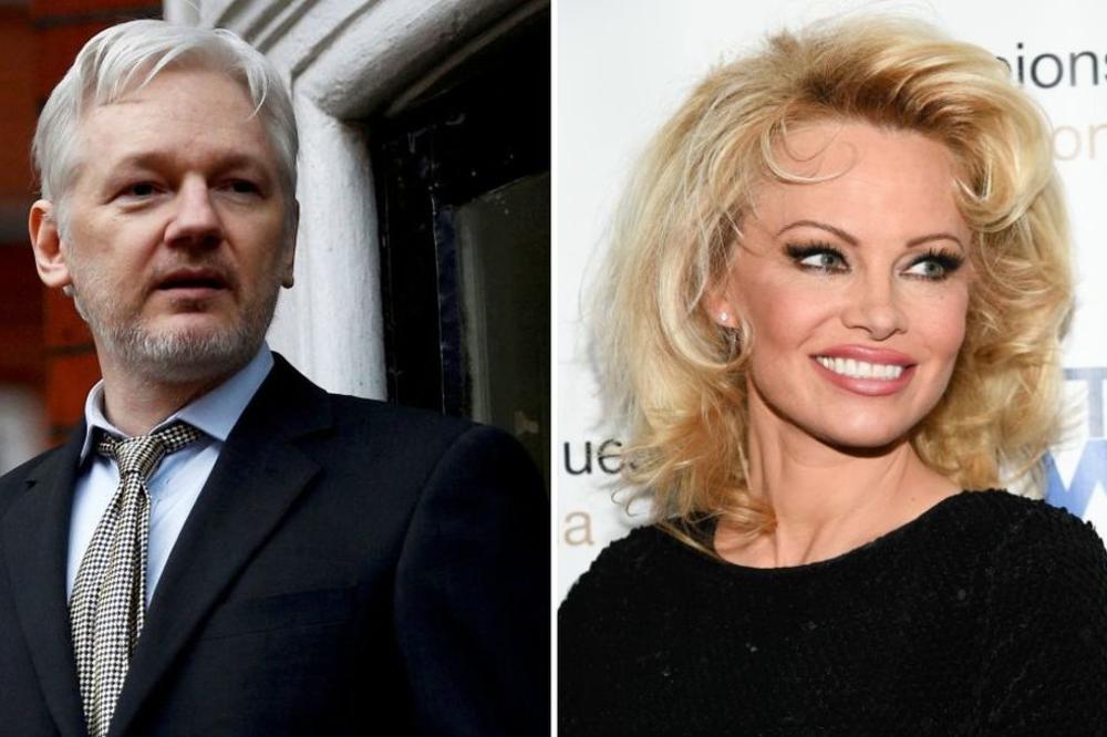 Pamela Anderson konačno progovorila o svojoj vezi sa Asanžom i priznala zašto ga voli!