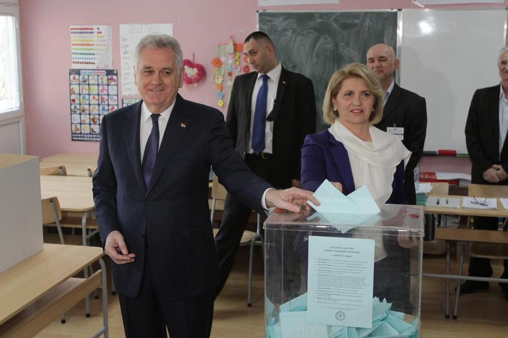 ZAŠTO TOMA NIJE BIO NA PROSLAVI U ŠTABU SNS? Stigao odgovor na pitanje koje sve zanima!