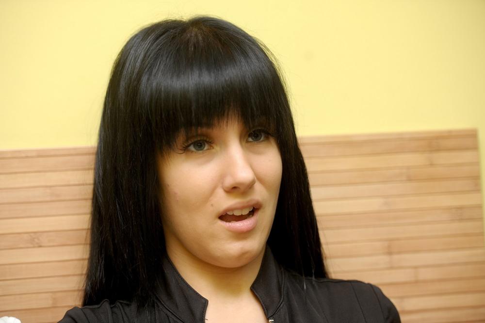 OVO  NIKO NIJE ZNAO, ČAK NI LJUBA I KARAĐORĐE! Uplakana Aleksandra otkrila svoju najveću tajnu koja je sve zaprepastila! (VIDEO)