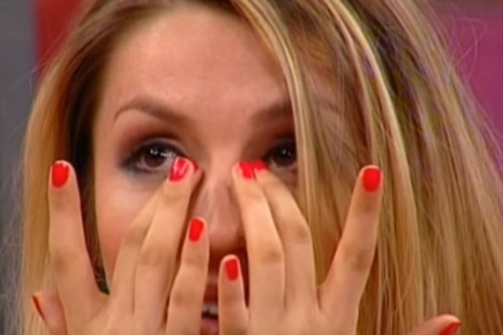 "REKLA MI JE DA POPRAVIM ZUBE I DA SAM VULGARNO OBUČENA!" Radu Manojlović OVA KOLEGINICA otvoreno kritikovala!