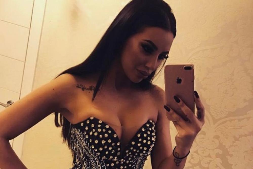 PREKIPELO PA ISCURELO USRED NASTUPA! Katarini Grujić ispale grudi, muškarci PRESREĆNI (VIDEO)