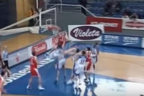 DA LI JE OVO MOGUĆE? Bivši košarkaš Zvezde za 1.500 dinara čuva izborne kutije za SNS! (FOTO)