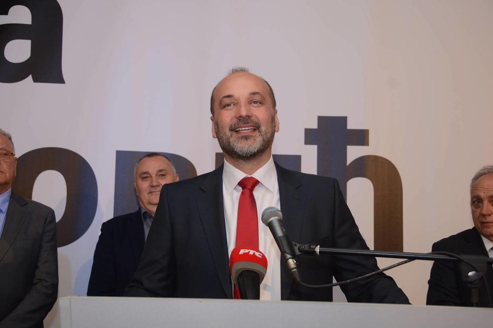 JANKOVIĆ PRIZNAO PORAZ: Vučić će u narednom periodu biti i PREDSEDNIK! Idemo napred uspravne glave!