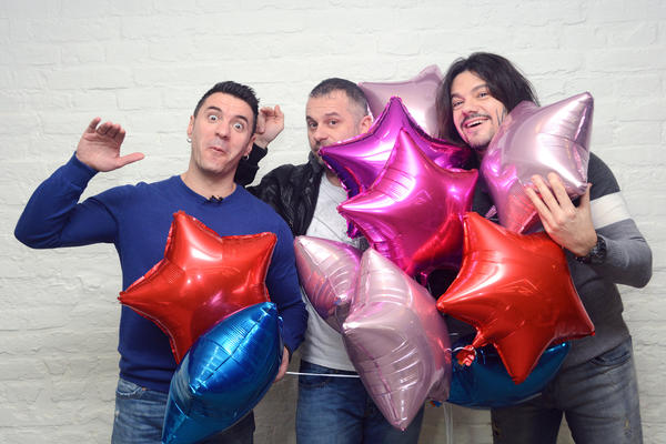 ESPRESO HELIJUM: Mislili ste da ste sve videli? Amadeus bend od Gansa do Đanija, naduvani kao ZMAJEVI! (VIDEO)