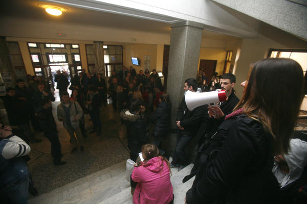 OZBILJNE OPTUŽBE NA PRAVNOM! Da li se izbori za studentski parlament nameštaju I ZBOG ČEGA?