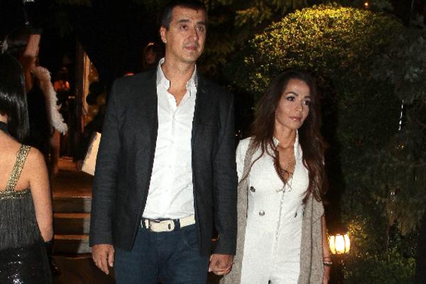 POSLE AFERE KOKAIN I GUBITKA DETETA ispunila mu se želja! Pevač postaje TATA! (FOTO)