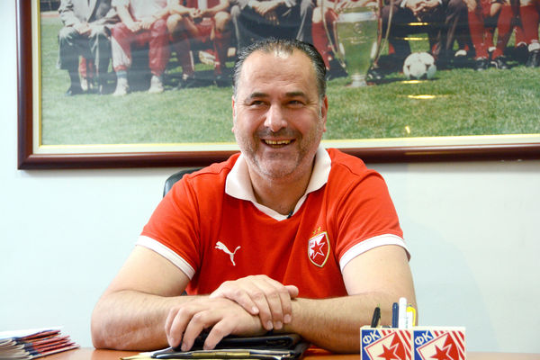 GROF BOŽOVIĆ: Dva igrača Zvezde su krali po samoposlugama!