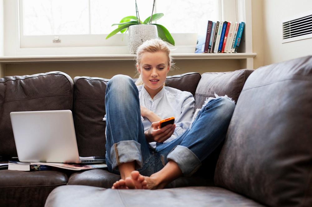 Frajer ti se više ne javlja? Kakva ne treba da budeš prema njemu?(FOTO) (GIF)