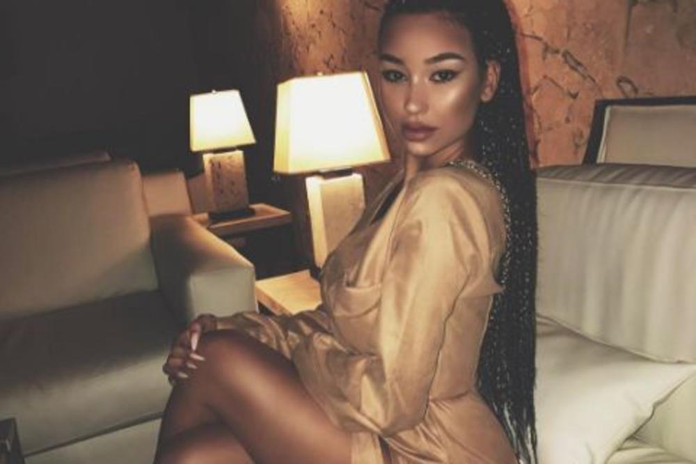 KAO KLONIRANA! Elena Kitić iskopirala Rijanu! Baš je ISTRIPOVALA da je crnkinja! (FOTO)