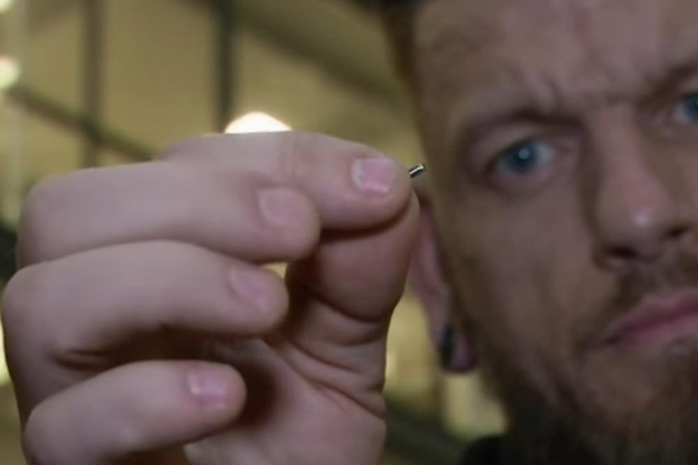 OVO NAS ČEKA?! Švedska firma zaposlenima ugrađuje MIKROČIPOVE pod kožu! (VIDEO)