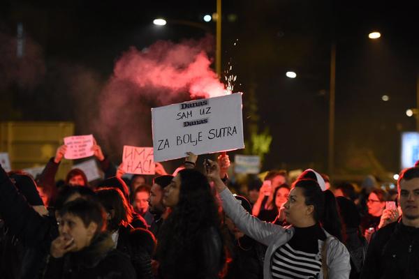 NAJMASOVNIJI PROTEST DO SADA ODRŽAN U NOVOM SADU: Sutra stižu i u Beograd, demonstracije se nastavljaju!