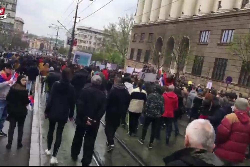 OVI STUDENTI SU NA PROTESTU IZNELI ZAHTEVE KOJI SE RAZLIKUJU OD OSTALIH U SRBIJI: Evo šta oni ZAISTA traže!