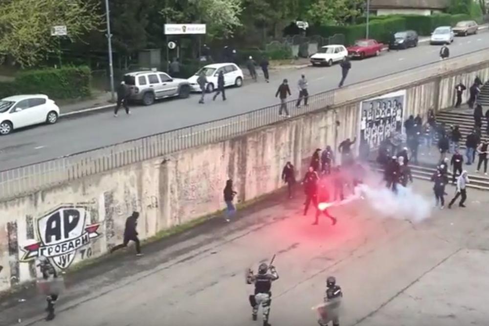 DVE TEORIJE O TUČI ISPOD JUŽNE TRIBINE: Napad maskiranih Delija ili tuča zbog Saleta Mutavog! (FOTO) (VIDEO)