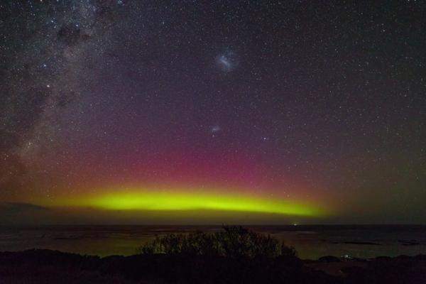 Ona opušta, ali stvara i osećaj strahopoštovanja: Auroru možete videti i na južnoj hemisferi! (VIDEO)
