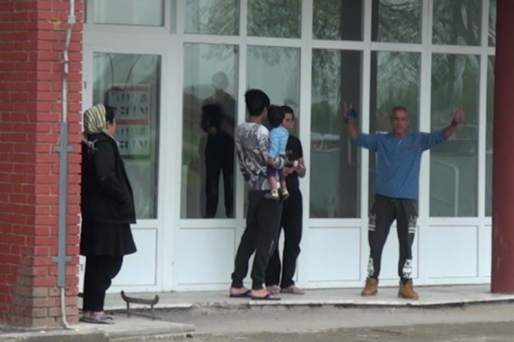 PRIVREMENO UTOČIŠTE: Kod Kikinde otvoren prihvatni centar za migrante! (FOTO)