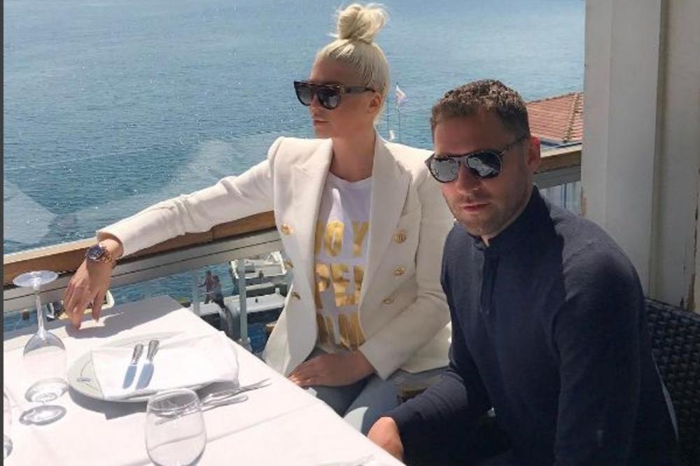 JK TOTALNO POLUDELA! Iznervirala muža najstrašnije, biće vam žao Duška kad ovo vidite! (FOTO)(VIDEO)