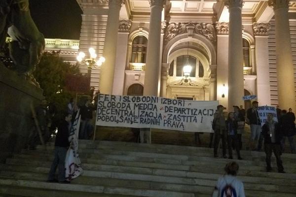 Vrati babi penziju: OVAKO JE GRMEO CEO BG! Demonstranti stigli do cilja i najavili nove proteste! (FOTO) (VIDEO)