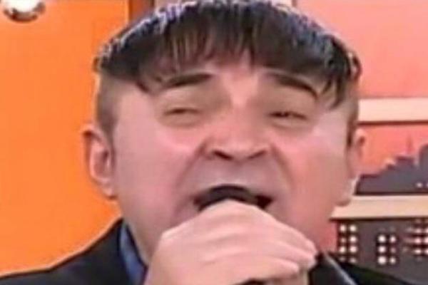 OŠIŠALI SE NA SMEŠNO I NASMEJALI CELU SRBIJU: Frizure ovih FOLKERA kidaju! A Mitar Mirić je HIT! (FOTO)