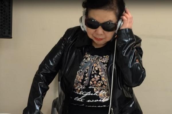 Tokio je obožava: Ima više od 80 godina, a pravi najluđe žurke! (FOTO) (VIDEO)