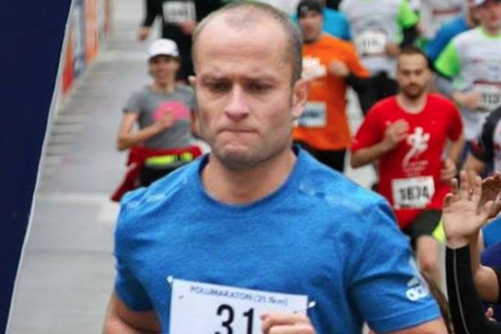 ALJOŠA TRČI TRKU ŽIVOTA! Prešao je dug put od bolničkog kreveta do medalje, ima Kronovu bolest, ali ga to neće sprečiti da istrči BG maraton!