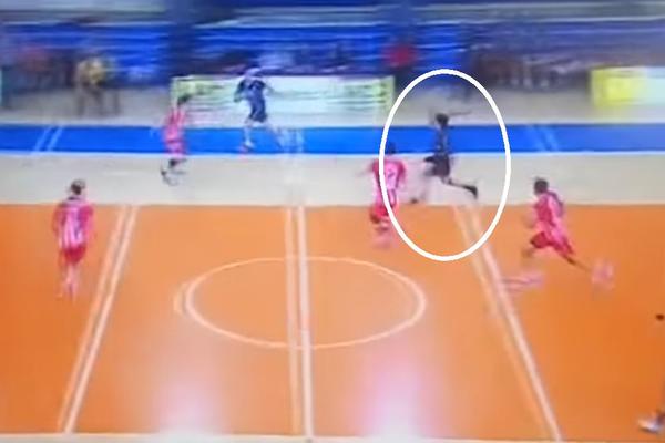 Zvezda je primila neverovatan gol sa više od pola terena i zato će ostati bez titule? (VIDEO)