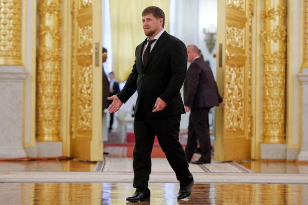 KAKAV BICEPS: Predsednik Čečenije diže 200 kg kao od šale! (VIDEO)