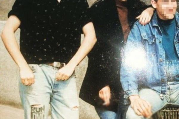 OVOM POLITIČARU DANAS JE ROĐENDAN: Nekada je izgledao ovako, a sada žene lude za njim...Da li ga prepoznajete?